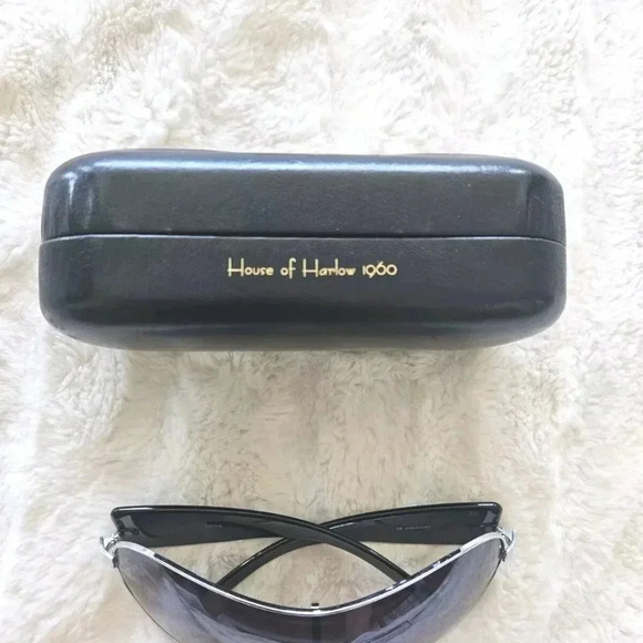 Vintage CE2003-0241 Ultraviolet Protection Style Sunglasses In Hardshell Case - Picture 6 of 7